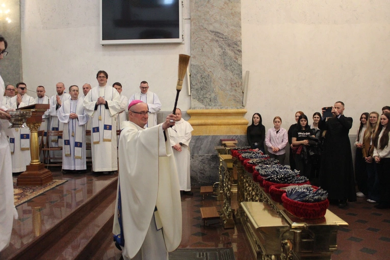 Jasna Góra. Pielgrzymka maturzystów