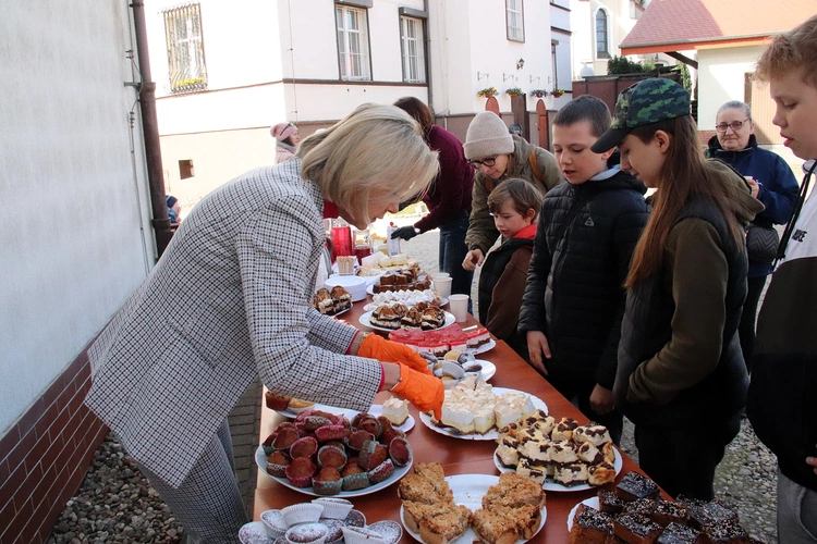 Poświęcenie nowej siedziby świetlicy "Źródełko" w parafii pw. św. Jadwigi we Wrocławiu-Leśnicy