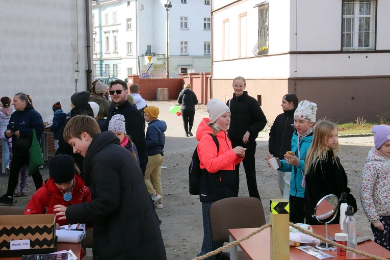 Poświęcenie nowej siedziby świetlicy "Źródełko" w parafii pw. św. Jadwigi we Wrocławiu-Leśnicy