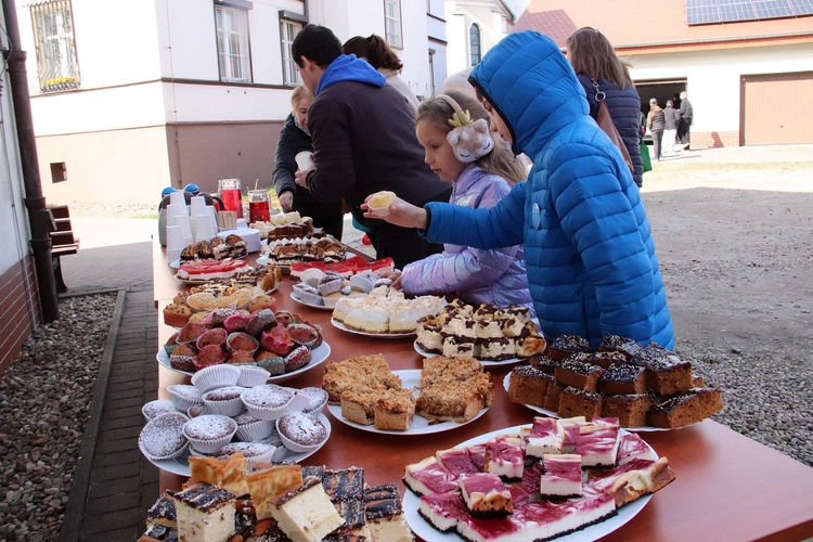 Poświęcenie nowej siedziby świetlicy "Źródełko" w parafii pw. św. Jadwigi we Wrocławiu-Leśnicy