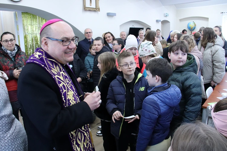 Poświęcenie nowej siedziby świetlicy "Źródełko" w parafii pw. św. Jadwigi we Wrocławiu-Leśnicy