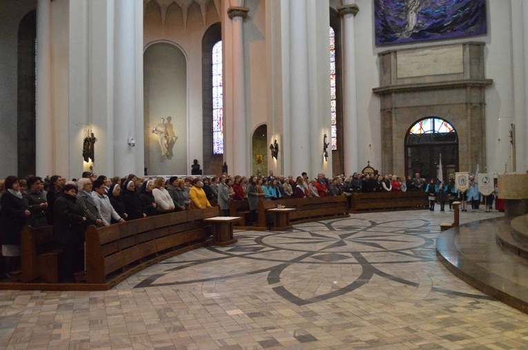 Pielgrzymka dekanatów do archikatedry