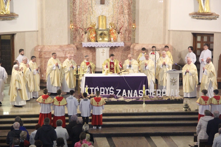 Powiśle Dąbrowskie pamięta o śp. abp. Zygmuncie Zimowskim