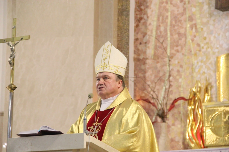 Powiśle Dąbrowskie pamięta o śp. abp. Zygmuncie Zimowskim