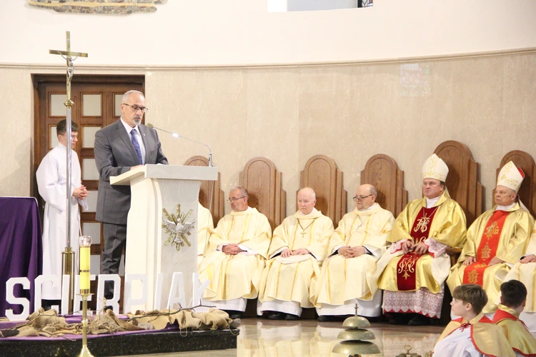 Powiśle Dąbrowskie pamięta o śp. abp. Zygmuncie Zimowskim