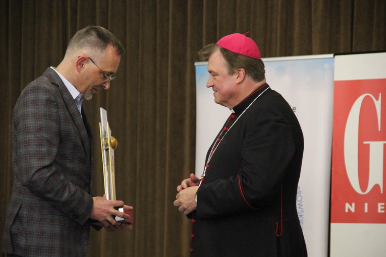 Powiśle Dąbrowskie pamięta o śp. abp. Zygmuncie Zimowskim