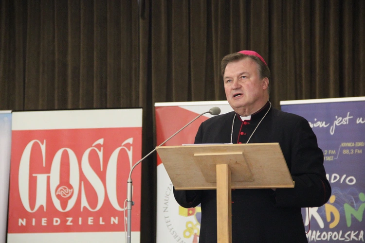 Powiśle Dąbrowskie pamięta o śp. abp. Zygmuncie Zimowskim