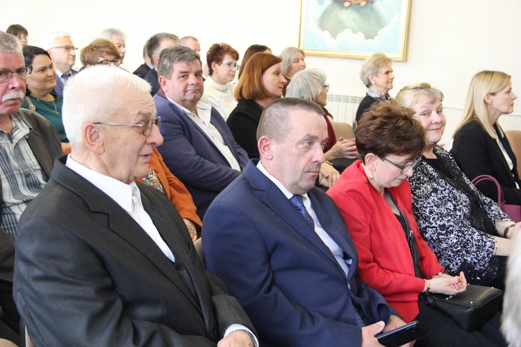 Powiśle Dąbrowskie pamięta o śp. abp. Zygmuncie Zimowskim