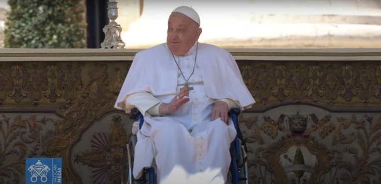 Papież pojawił się na Placu św. Piotra na zakończenie jubileuszowej Eucharystii