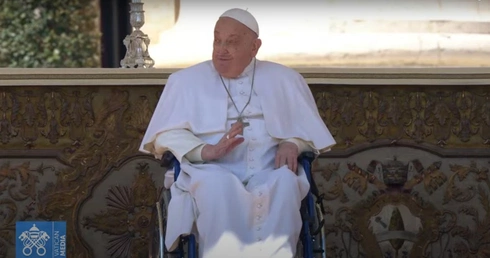Papież pojawił się na Placu św. Piotra na zakończenie jubileuszowej Eucharystii