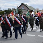 Relikwie św. Jana Pawła II dla parafii w Gowarczowie