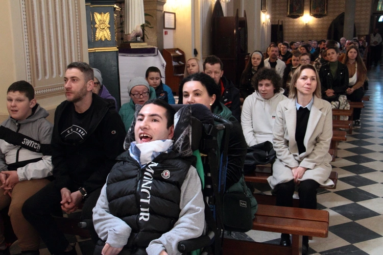 W odwiedzinach w parafii Narodzenia NMP w Myślenicach