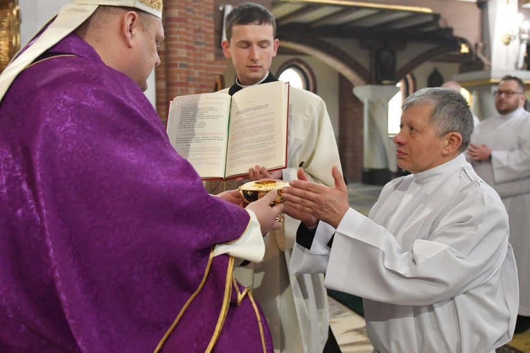 Błogosławieństwo do posługi lektorów i akolitów