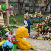 Tu, na placu zabaw.  zginęło 20 osób, a ponad 70 zostało rannych