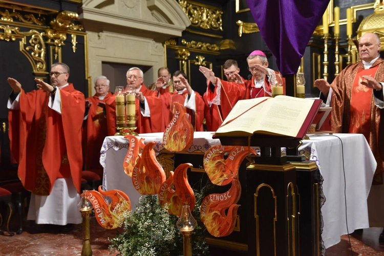 Bierzmowanie w Nowym Wiśniczu 2025