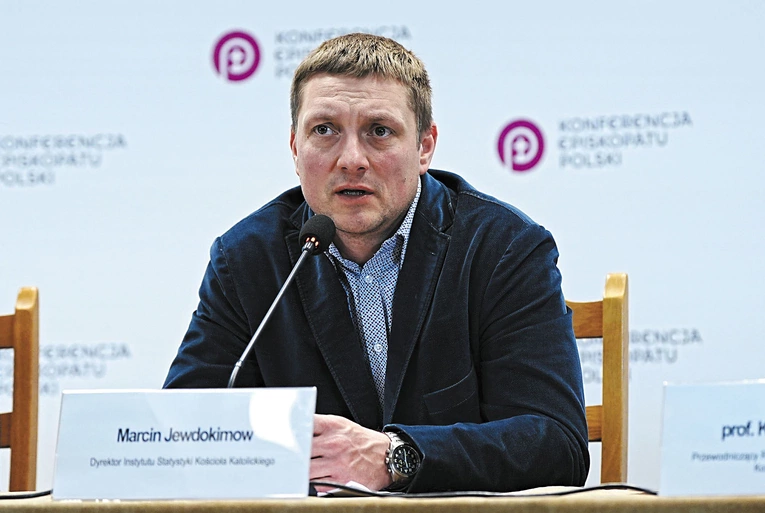 Dr hab. Marcin Jewdokimow – socjolog, kulturoznawca, profesor UKSW, dyrektor Instytutu Statystyki Kościoła Katolickiego.