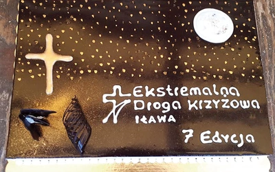  Na wszystkich, którzy ukończyli tegoroczną EDK, czekał słodki poczęstunek.