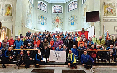  Uczestnicy nabożeństwa w kościele w Wieprzu.