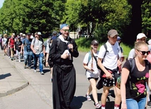 Ks. Krystian Bula na trasie. Informacje i rejestracja na XŚPP do 21 kwietnia na grom-milosierdzie.pl. 
