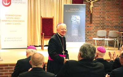 Wykład arcybiskupa był kilkukrotnie nagradzany oklaskami.  Nagroda przyznawana jest osobom, które walczą o chrześcijańską Europę. 