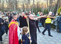 Po raz 12. w Rawie Mazowieckiejwierni rozważali mękę i śmierć Chrystusa.