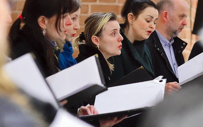 Po liturgii odbył się koncert zespołu Mocni w wierze.