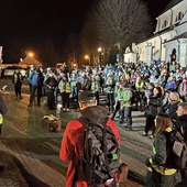 Ostrowiecka kolumna liczyła  300 uczestników.