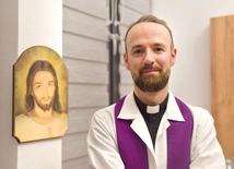 Ks. Grzegorz Krakowski odnalazł tu swoje miejsce  na ziemi.