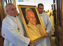 Posłuchaj, co mówi