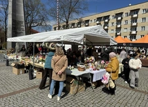 Wielkanocny kiermasz w Nisku.