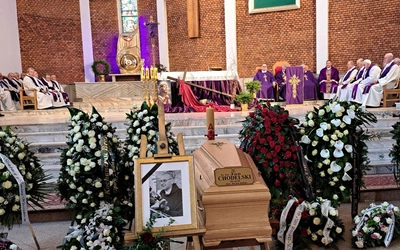 Msza św. pogrzebowa sprawowana była w rodzinnej parafii św. ks. Jana.