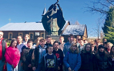 W wycieczce uczestniczyły 54 osoby. 