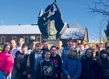 W wycieczce uczestniczyły 54 osoby. 