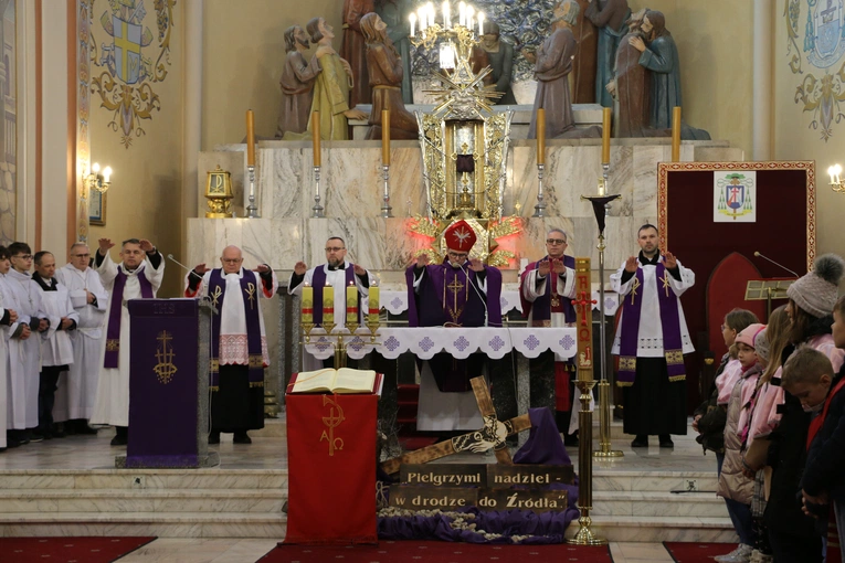 Nasielsk. Poświęcenie figury św. Michała Archanioła