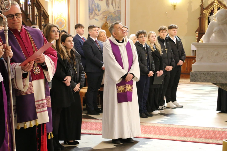 Nasielsk. Poświęcenie figury św. Michała Archanioła