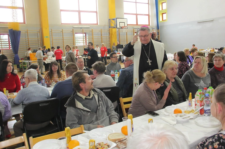 Tym, co nas łączy, jest człowiek 