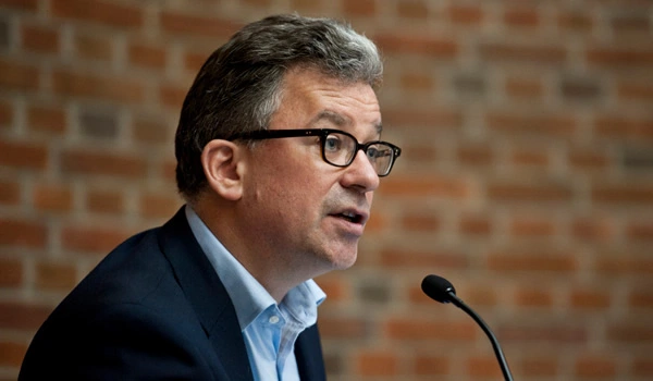 Biograf papieża: Franciszek postrzega powrót do zdrowia jako znak od Boga