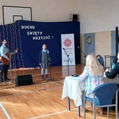 Uczestnicy podnoszą poprzeczkę