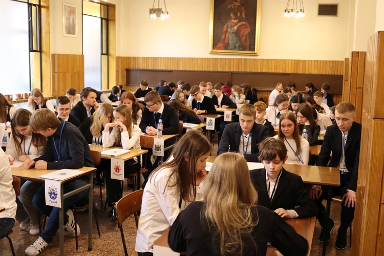 VIII Konkurs Wiedzy o Złote Lilie Jadwigi Andegaweńskiej