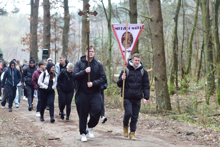 Pielgrzymka maturzystów do Gietrzwałdu