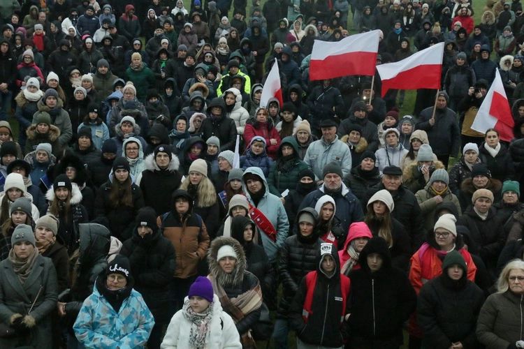 Młodzi za krzyżem
