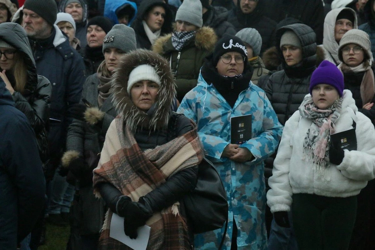 Młodzi za krzyżem