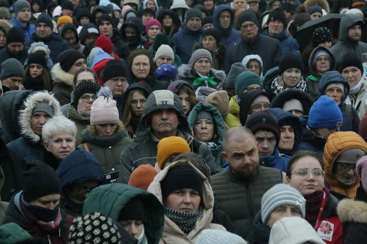 Młodzi za krzyżem