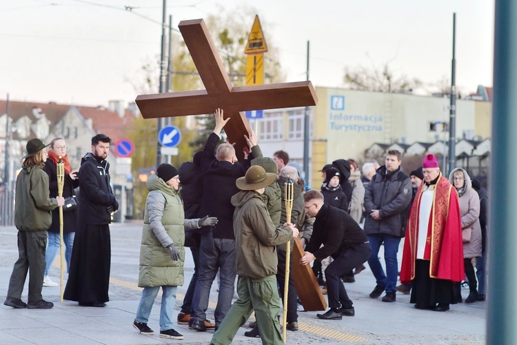 Droga Krzyżowa ulicami Olsztyna