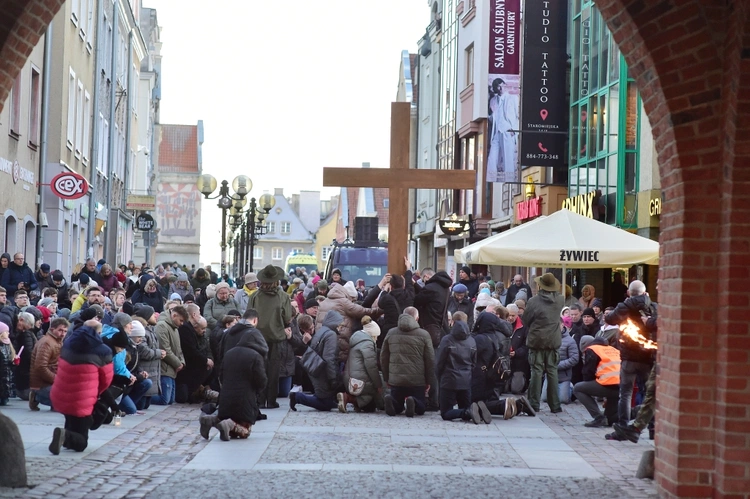 Droga Krzyżowa ulicami Olsztyna