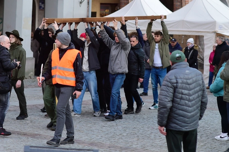 Droga Krzyżowa ulicami Olsztyna