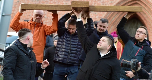 Droga Krzyżowa ulicami Olsztyna