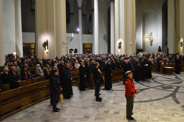 Katowickie nabożeństwo Drogi Krzyżowej