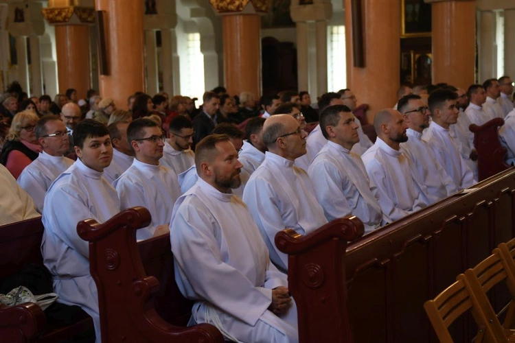 Diecezja ma nowych nadzwyczajnych szafarzy Komunii świętej