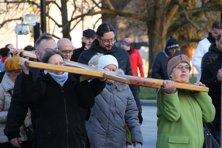 Płock. Droga Krzyżowa na Starym Mieście